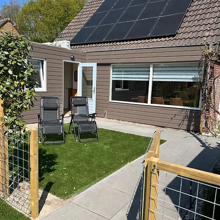 Zilt & Zen Bij Zee Met Whirlpool *