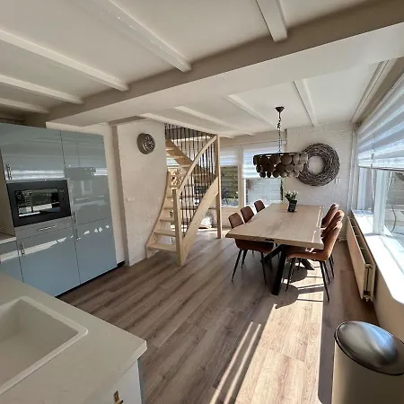 Zilt & Zen Bij Zee Met Whirlpool Holiday home *
